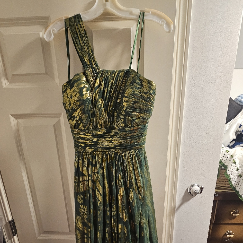 Aidan Mattox gold and green gown size 4